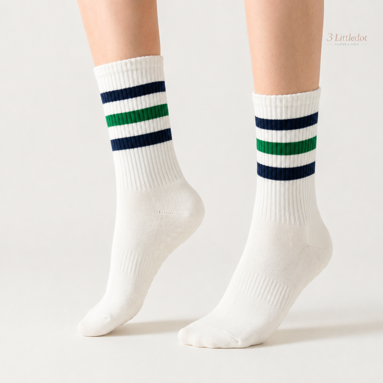 Varsity Club | Triple-Stripe Crew Grip Socks