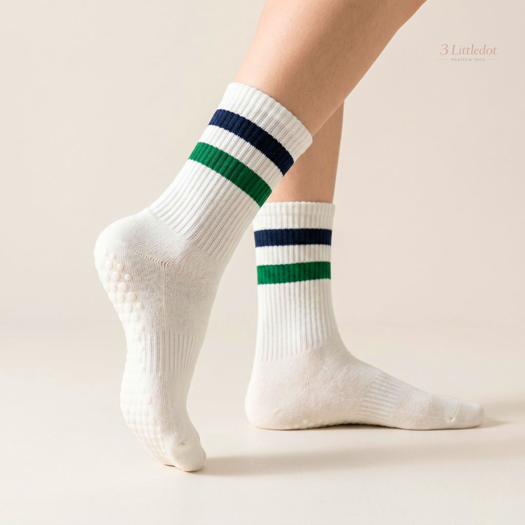Varsity Club | Triple-Stripe Crew Grip Socks