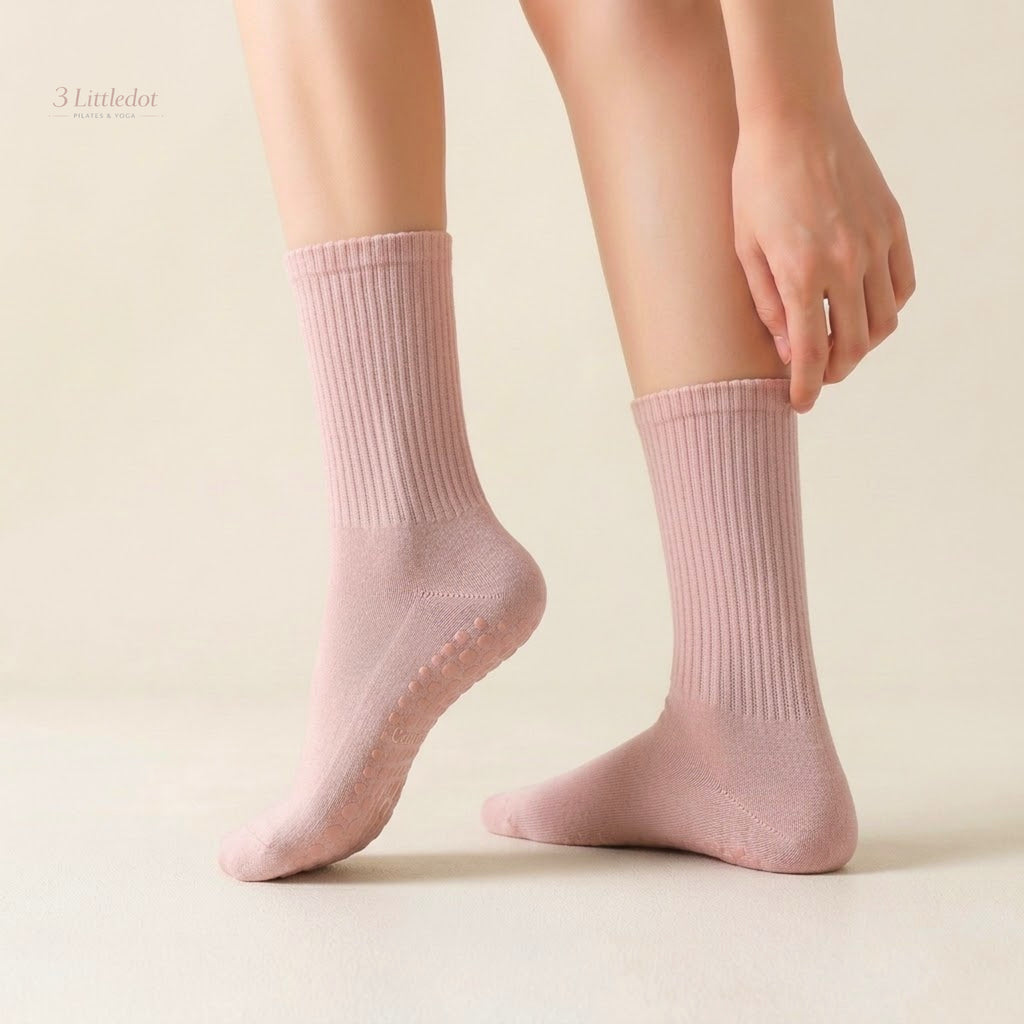 Everyday Dot | Mid-Calf Grip Socks