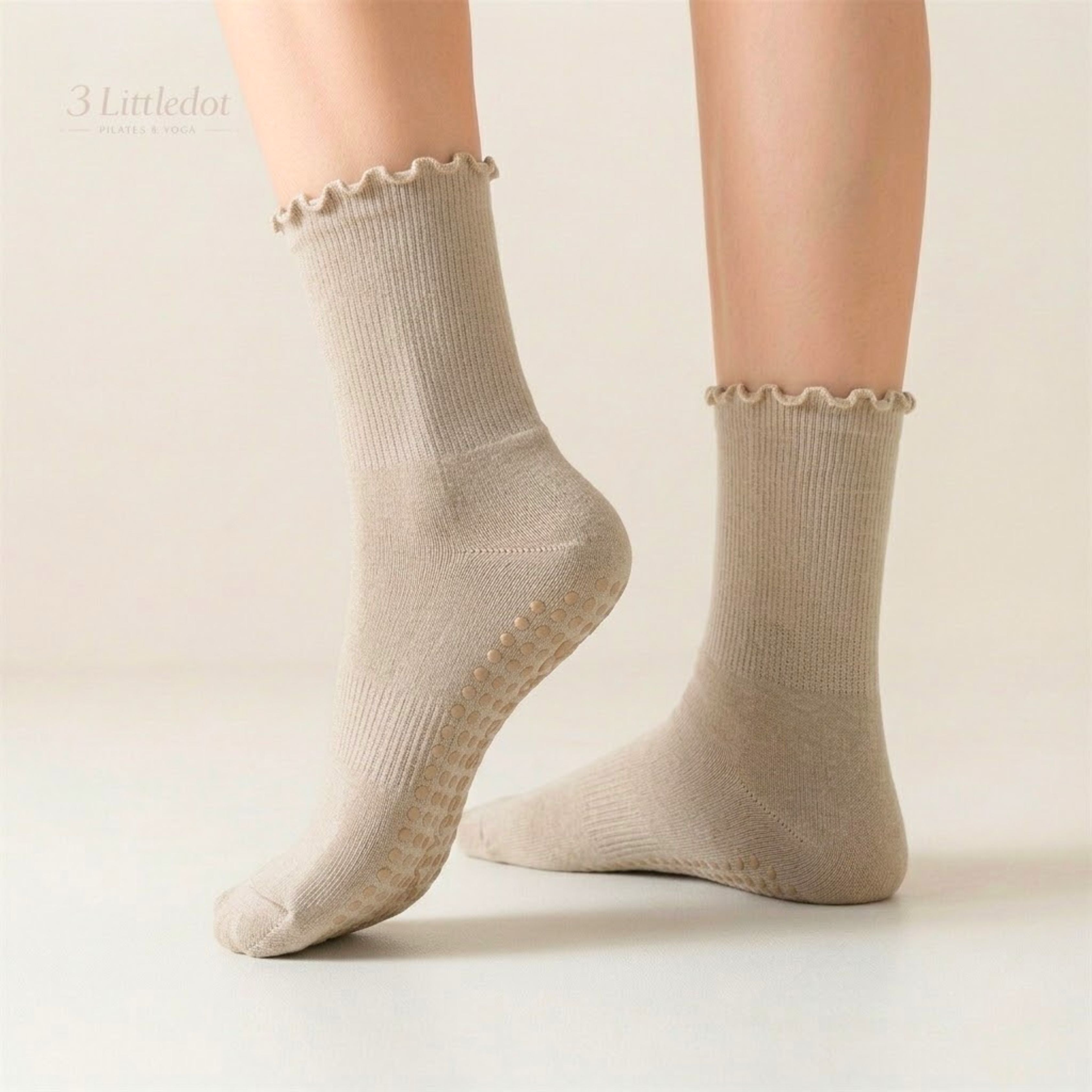 Everyday Dot | Ruffle Crew-Grip Socks