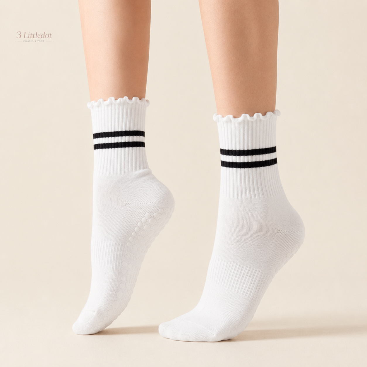 Varsity Club | Ruffle-Stripe Crew Grip Socks