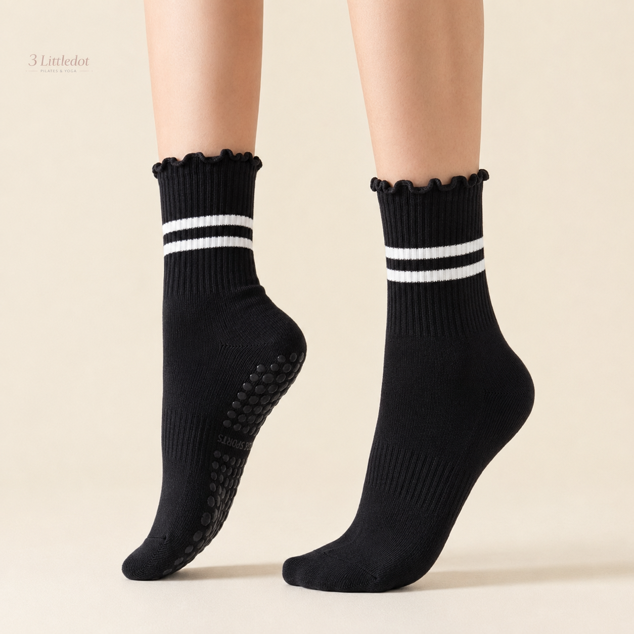 Varsity Club | Ruffle-Stripe Crew Grip Socks