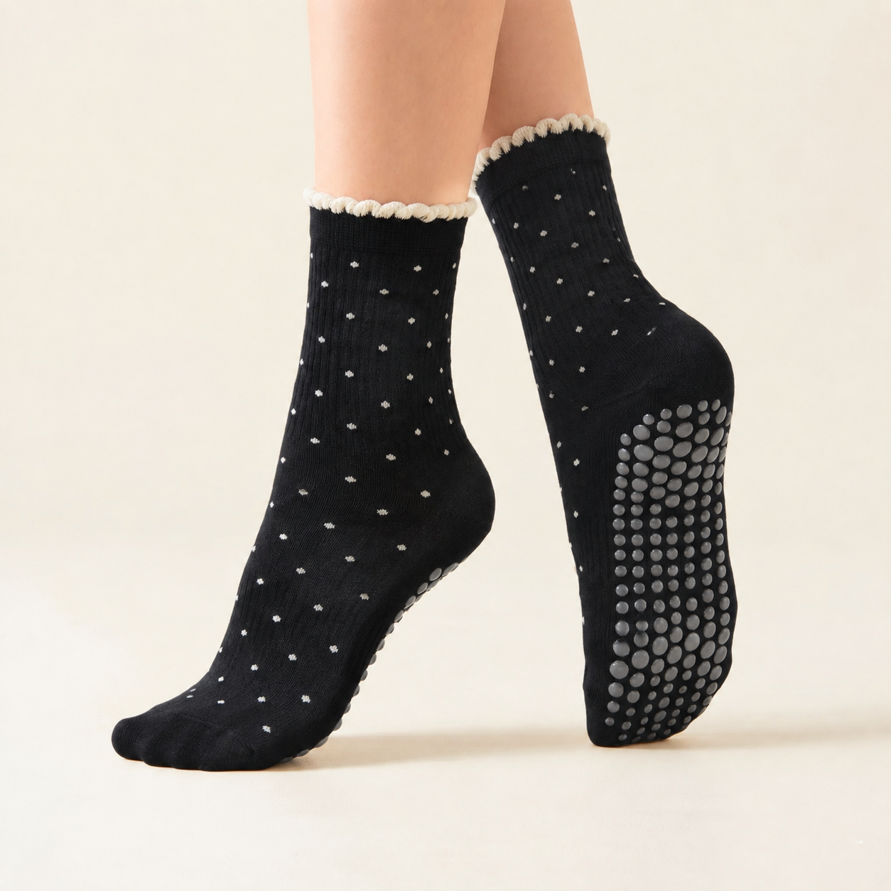 Studio Grace | ‘Dainty Dot Ruffle’ Crew Grip Socks