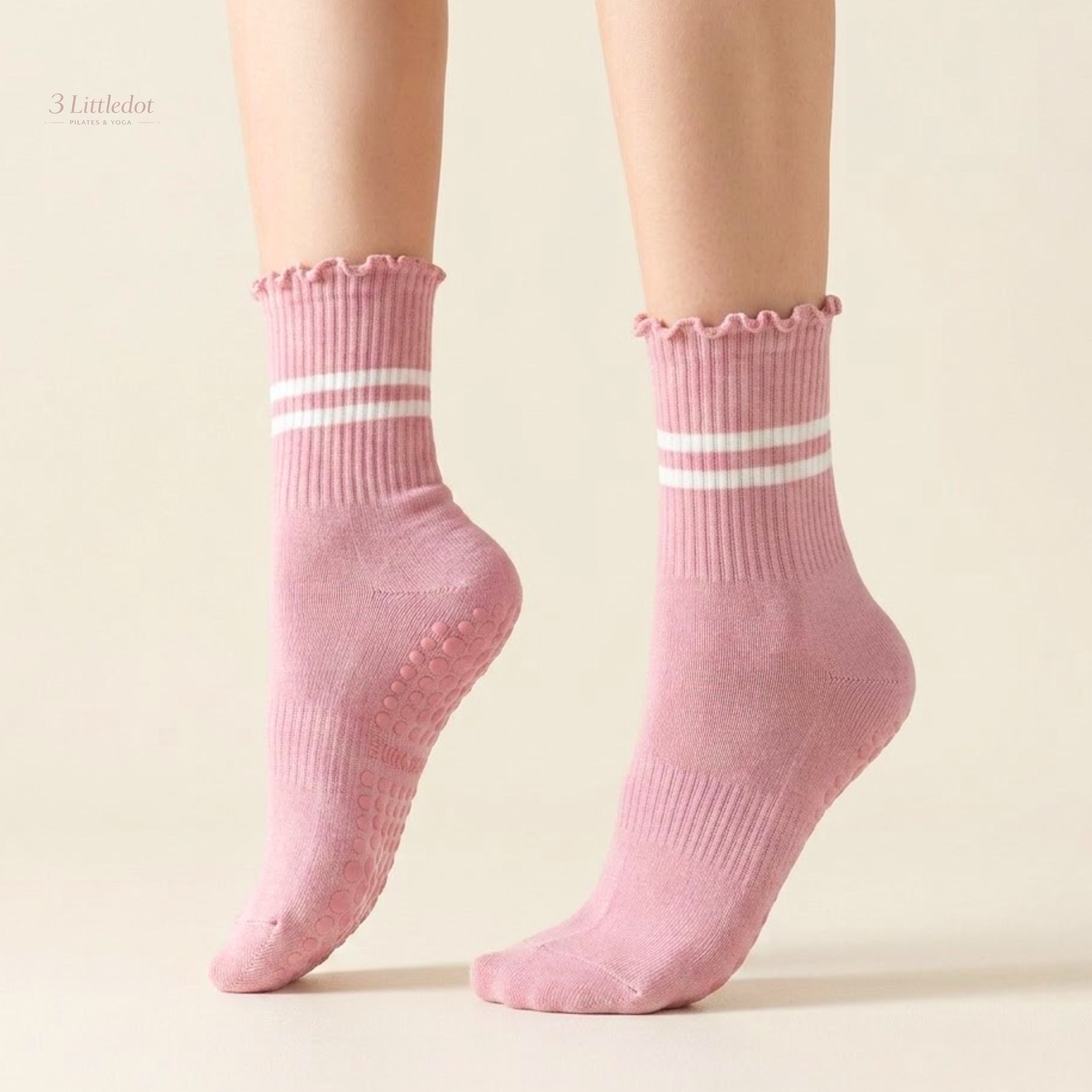 Varsity Club | Ruffle-Stripe Crew Grip Socks