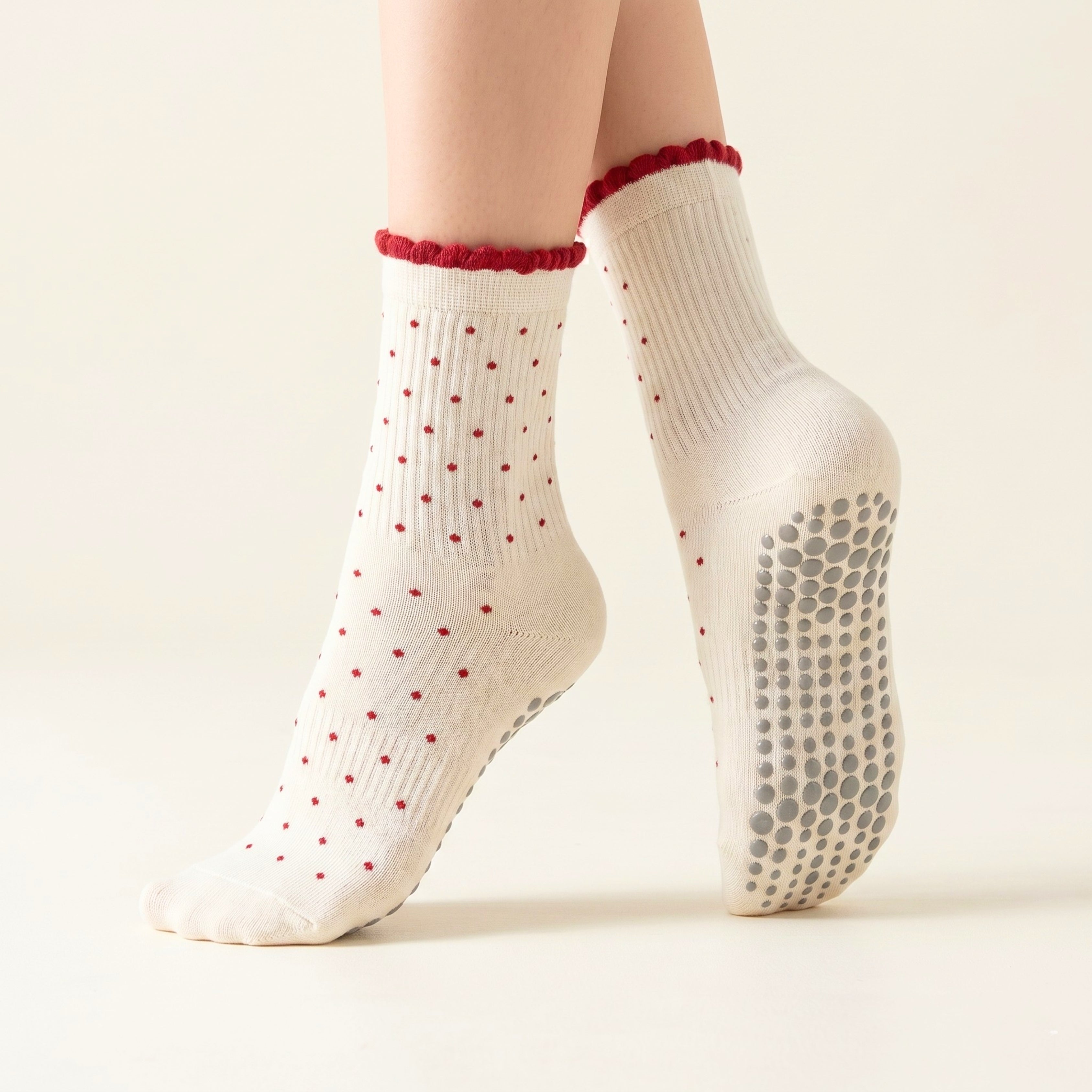 Studio Grace | ‘Dainty Dot Ruffle’ Crew Grip Socks